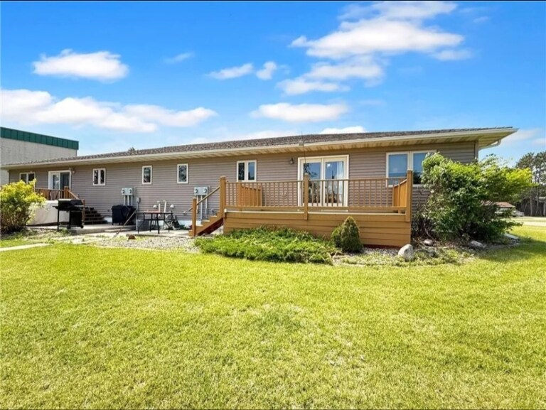 Wonderful back deck! - 1012 Patricia Ln NW