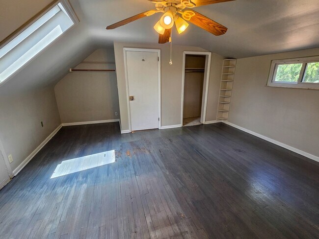 Building Photo - 151 Mahoning Dr