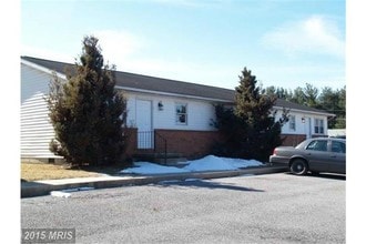 Building Photo - 2449 Charles Town Rd