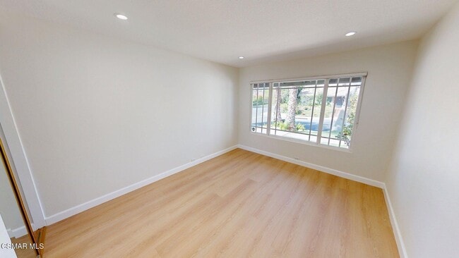 Building Photo - 2802 E Sierra Dr