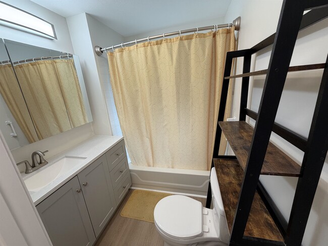 Building Photo - 27 Flint Pond Dr