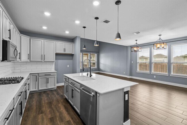 Building Photo - 525 Compania Cove