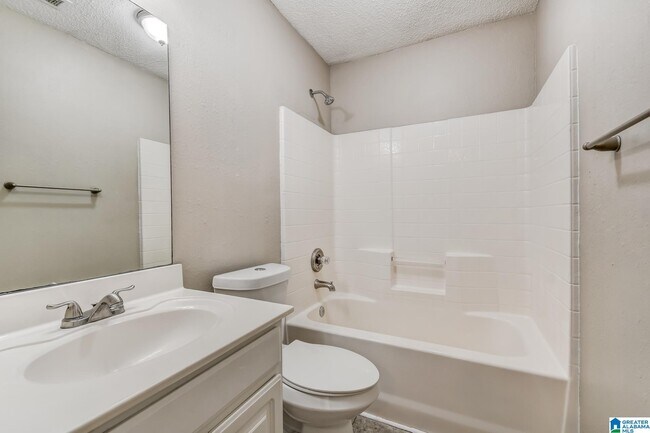 Building Photo - 224 Meriweather Ln