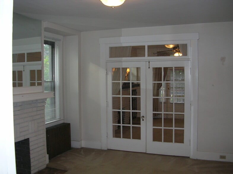 Building Photo - 5409 Coral St