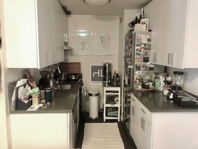 Building Photo - E 16 ST