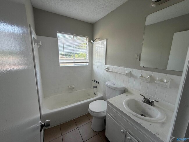 Building Photo - 3408 Glen Park Dr NW