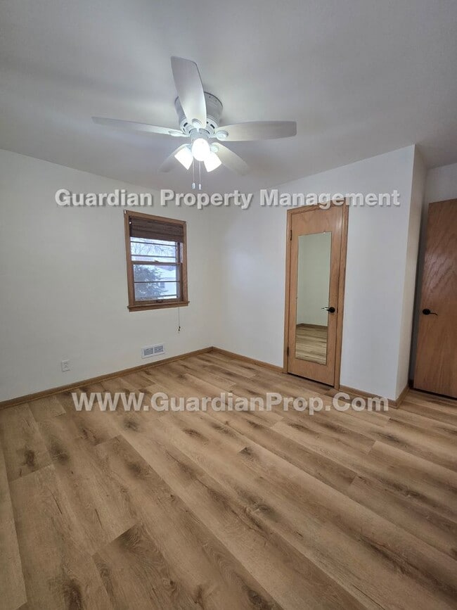 Building Photo - Available now! House with extra office/bonus room! new LVP flooring throughout, main floor living...