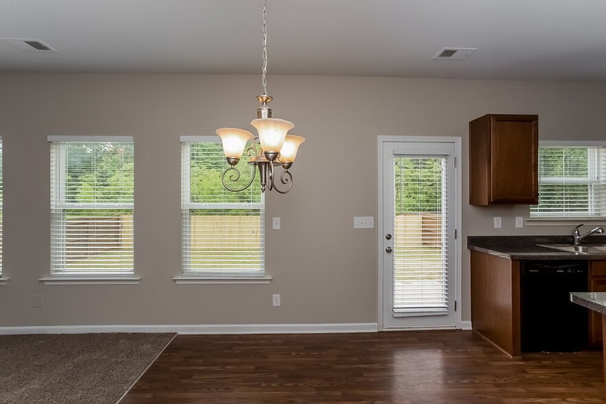 Building Photo - 137 Centerra Springs Dr