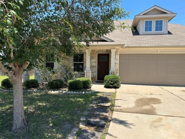 Building Photo - 201 N Hunting Lodge Ln