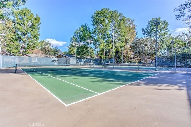 Building Photo - 80 Lakepines-
