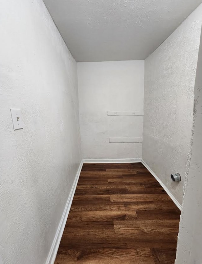 Building Photo - S8 Welcome - Westside Spacious Three Bedroom Two Story Duplex Near 25th and Capital