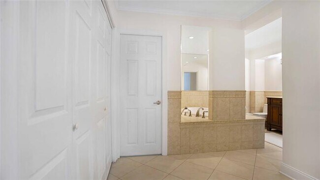 Building Photo - 3430 Galt Ocean Dr