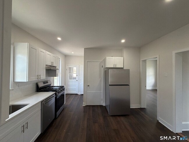 Building Photo - 316 W Main St