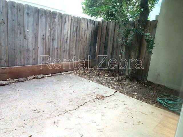 Building Photo - 1470 Creekside Dr