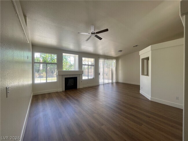 Building Photo - 2538 Furnace Creek Ave