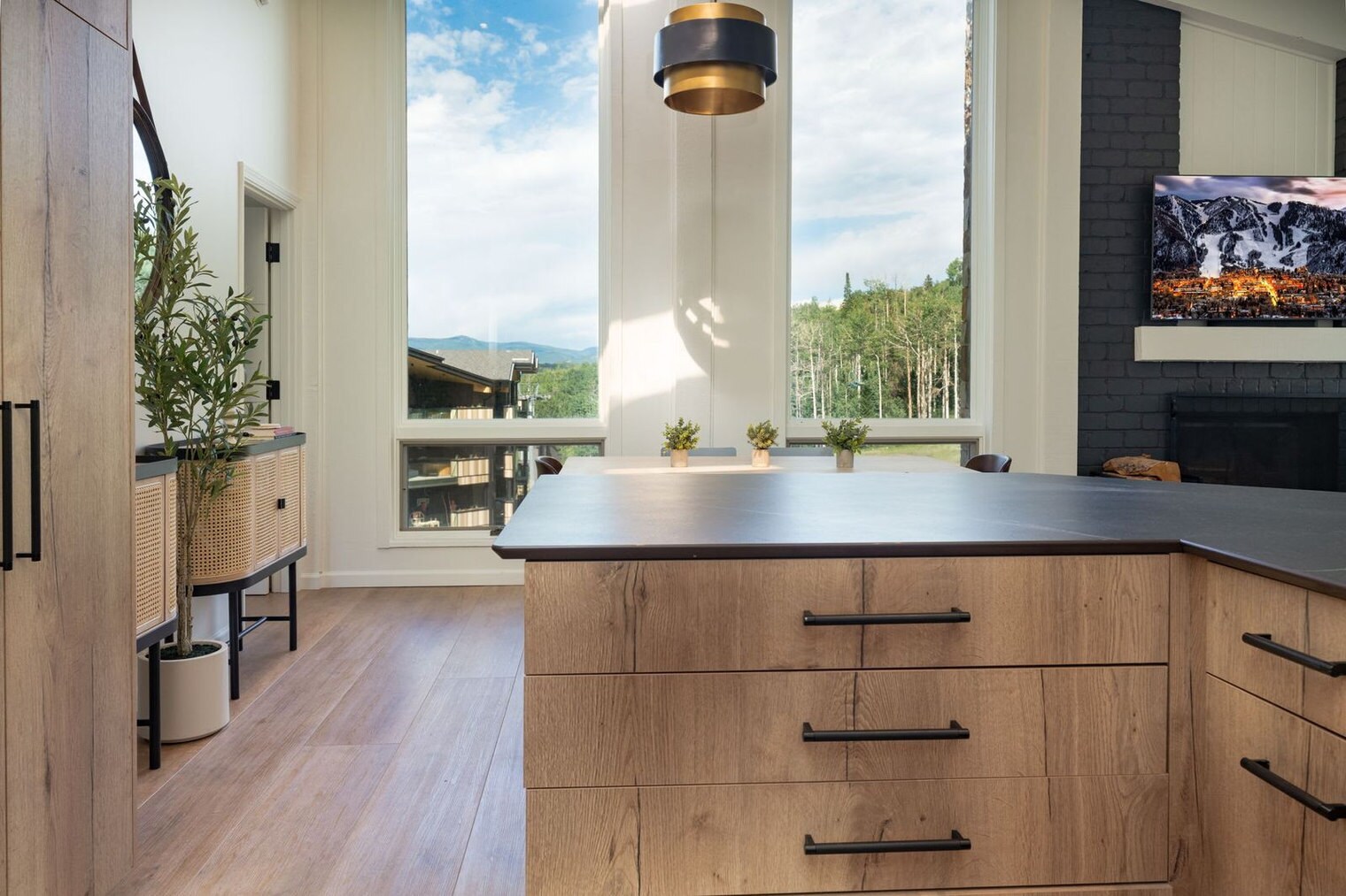 Building Photo - 360 Wood Rd