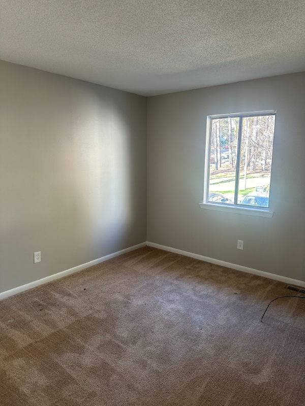 Building Photo - 4720 Walden Pond Dr