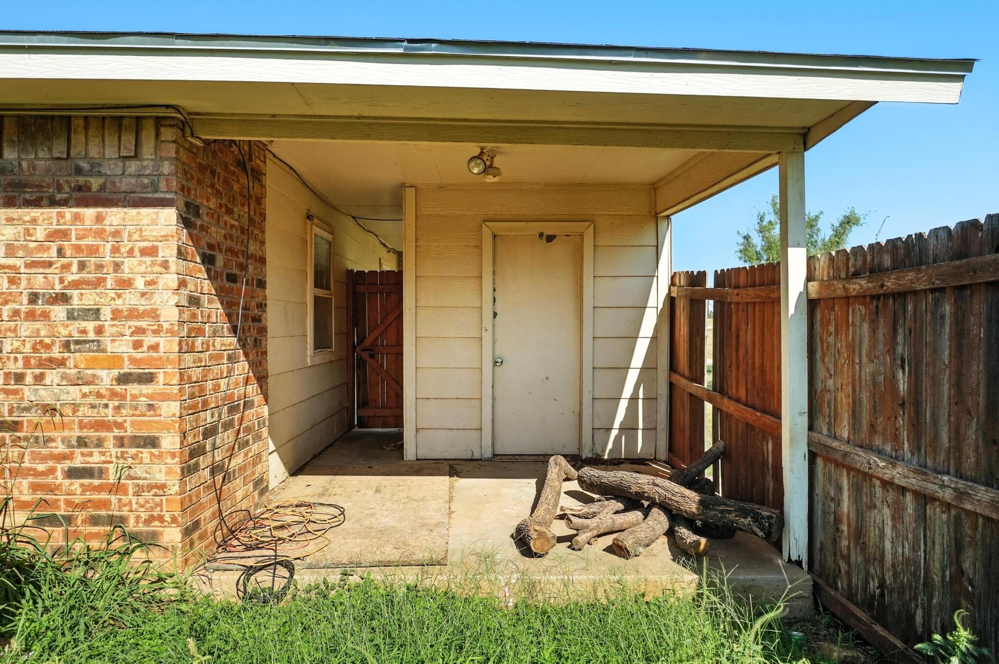 Building Photo - 2319 N Danville Dr