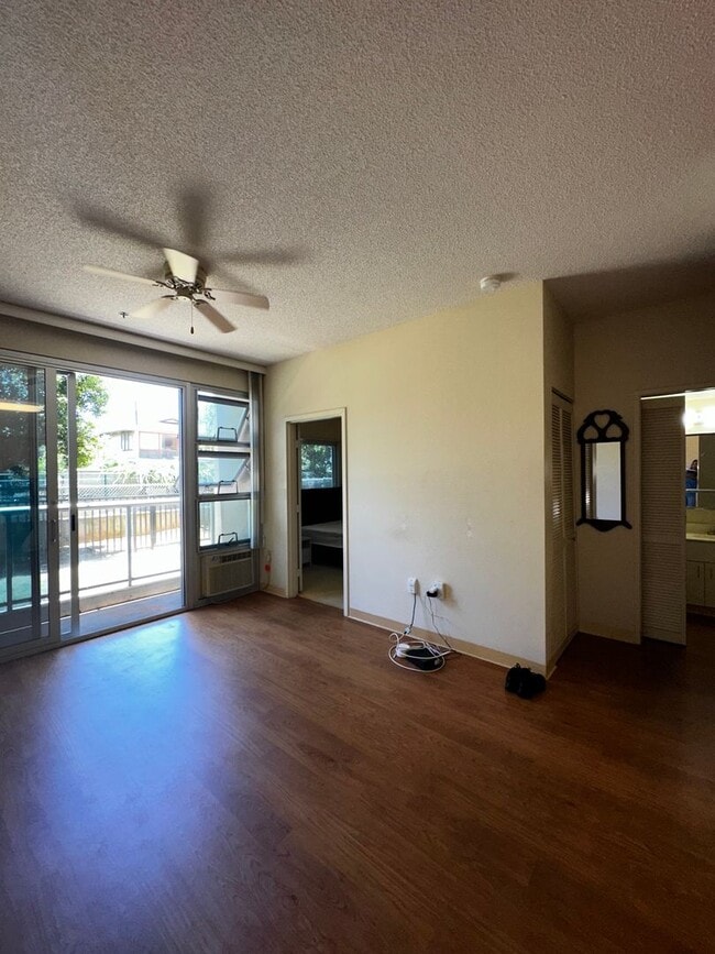 Building Photo - Plantation Town Apartments - Paiwa Tower 1...