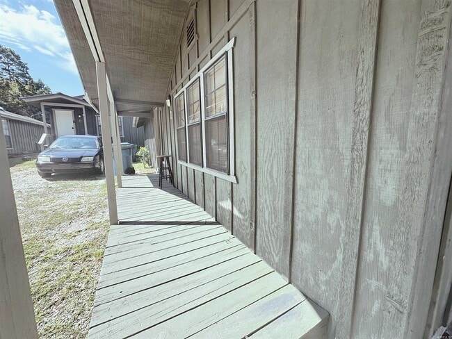 Building Photo - 22767 US-67