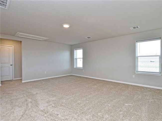 Building Photo - 401 Rainmaker Ln