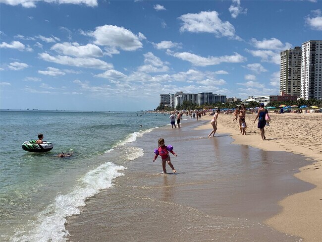 Building Photo - 133 N Pompano Beach Blvd