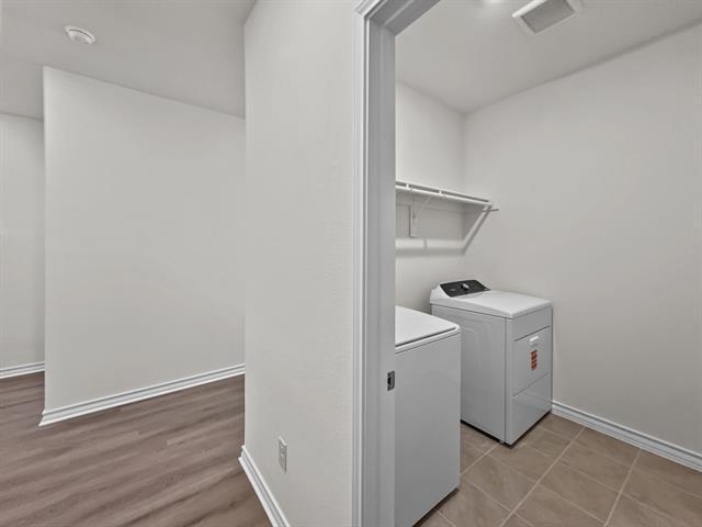 Building Photo - 664 Jupe Wy