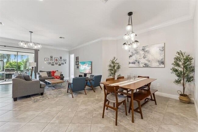 Building Photo - 10151 Henbury St