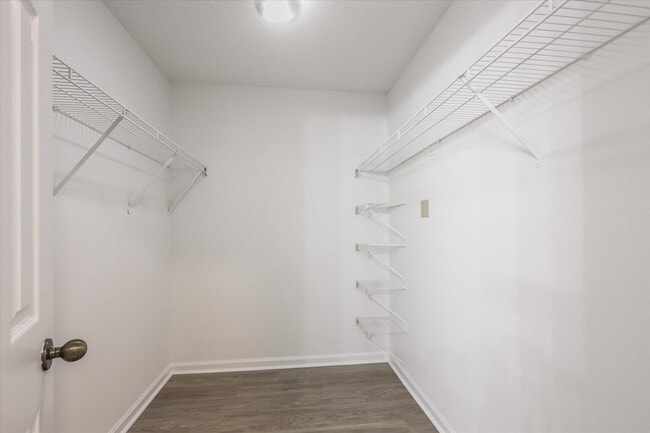 Building Photo - 3588 Wexford Ct