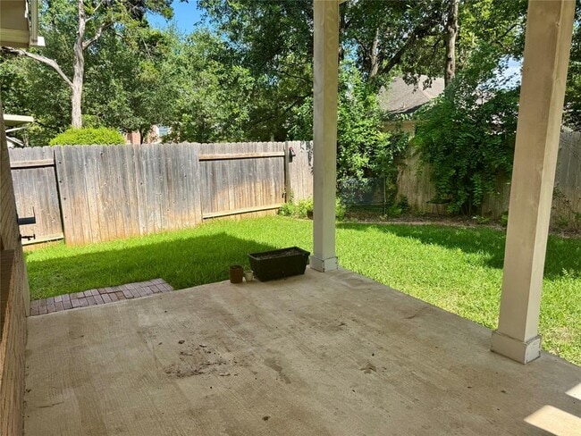 Building Photo - 5615 Taylorcrest Dr