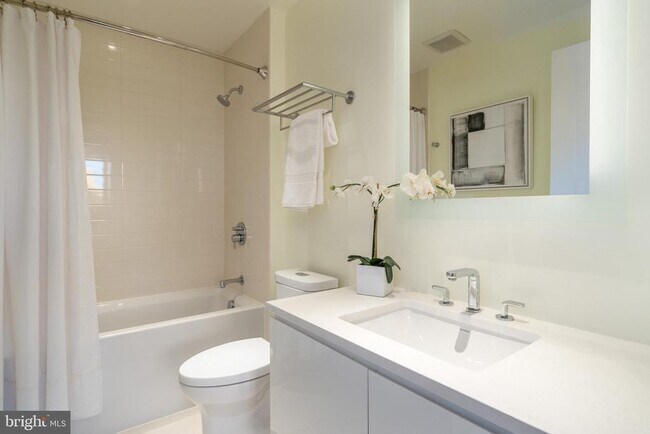 Building Photo - 2501 M St NW