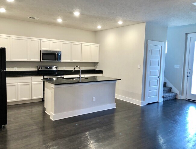 Building Photo - 3919 WS Phillips Pkwy