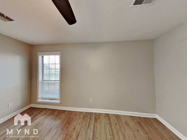 Building Photo - 7256 Rose Trail Dr