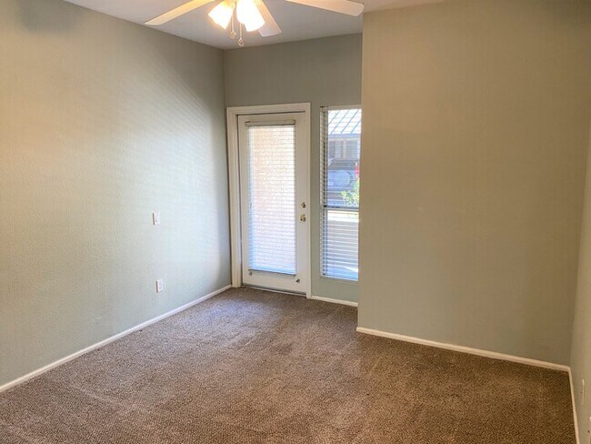 Building Photo - 101 N 7th St Unit 173, Phoenix, AZ 85034