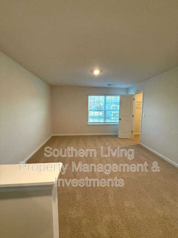 Building Photo - 1413 Secrest Cmns Dr