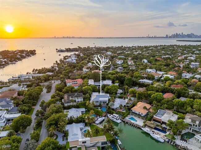 Building Photo - 420 Island Dr