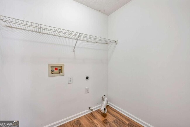 Building Photo - 4392 Windmoor Dr NW
