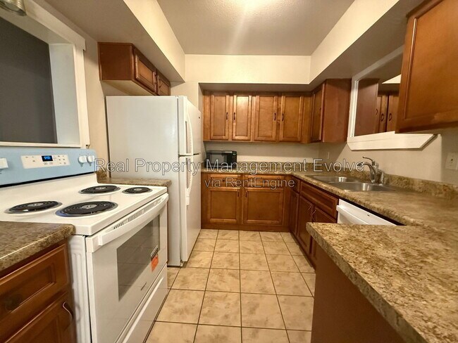 Building Photo - 4554 E Paradise Village Pkwy N