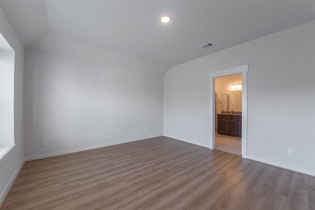 Building Photo - 7534 Coral Ter Dr