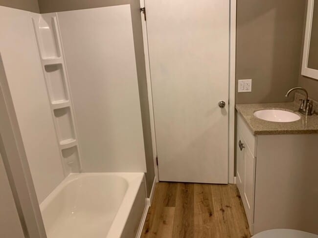 Building Photo - River Front Home in Elkhart IN, lawn care included.