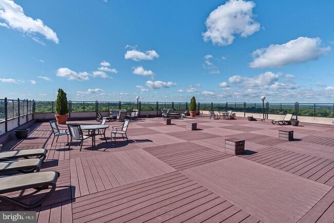 Building Photo - 4515 Willard Ave