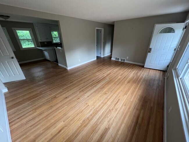 Building Photo - 1760 City Heights Dr