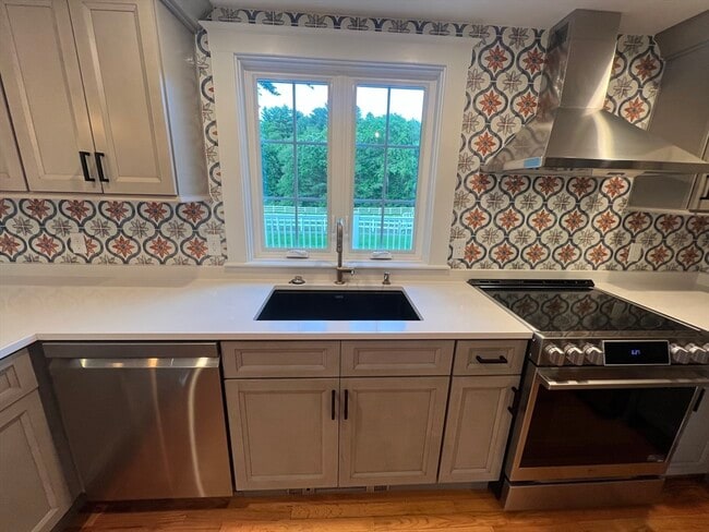 Building Photo - 243 Dudley Rd