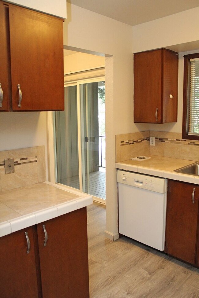 Building Photo - 6755-6755 SW Terri Ct