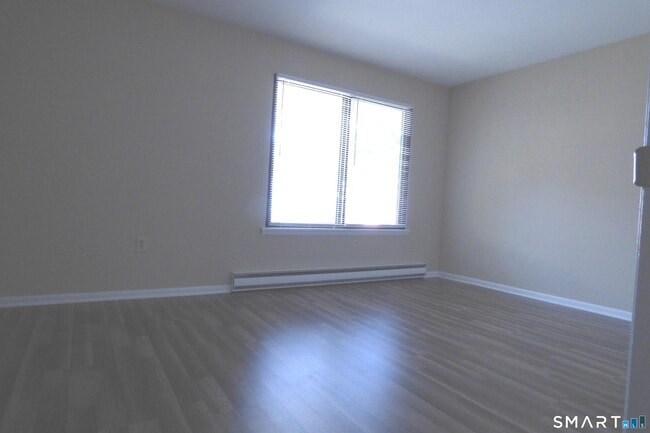 Building Photo - 35 Mountain Laurel Ct