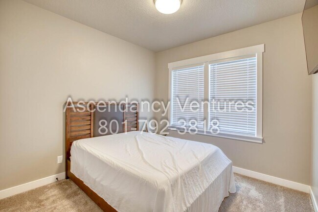 Building Photo - 1177 N 640 E