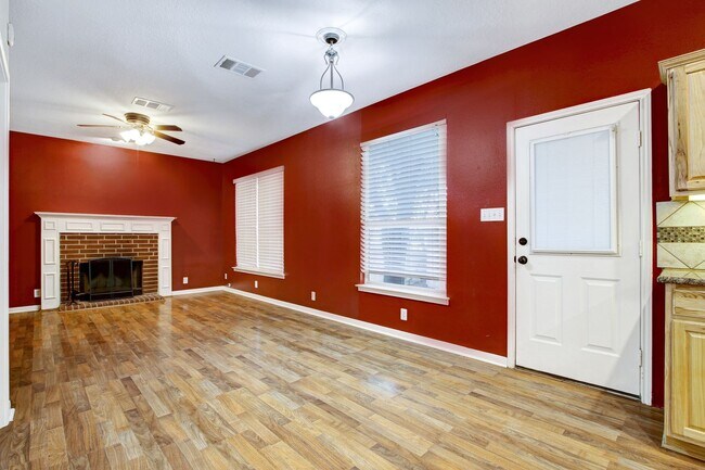 Building Photo - ***APPLICATION CURRENTLY UNDER REVIEW***MO...