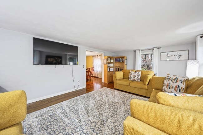 Building Photo - 138 Wildwood Cir