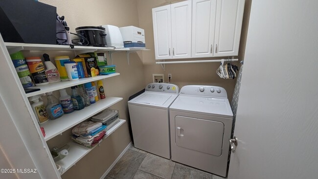 Building Photo - 38973 S Tranquil Dr