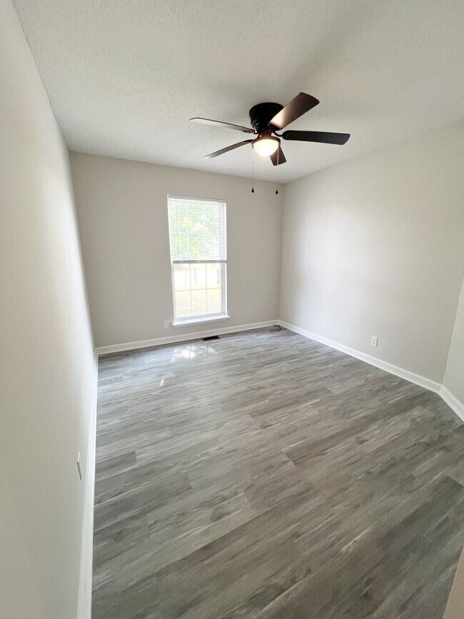 Building Photo - 531 Gainey Dr